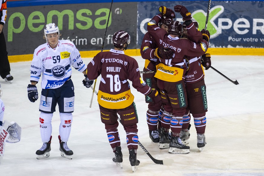 Les joueurs genevois laissent eclater leur joie, lors du match du championnat suisse de hockey sur glace de National League LNA, entre le Geneve Servette HC et le HC Ambri-Piotta, ce dimanche 15 octob ...