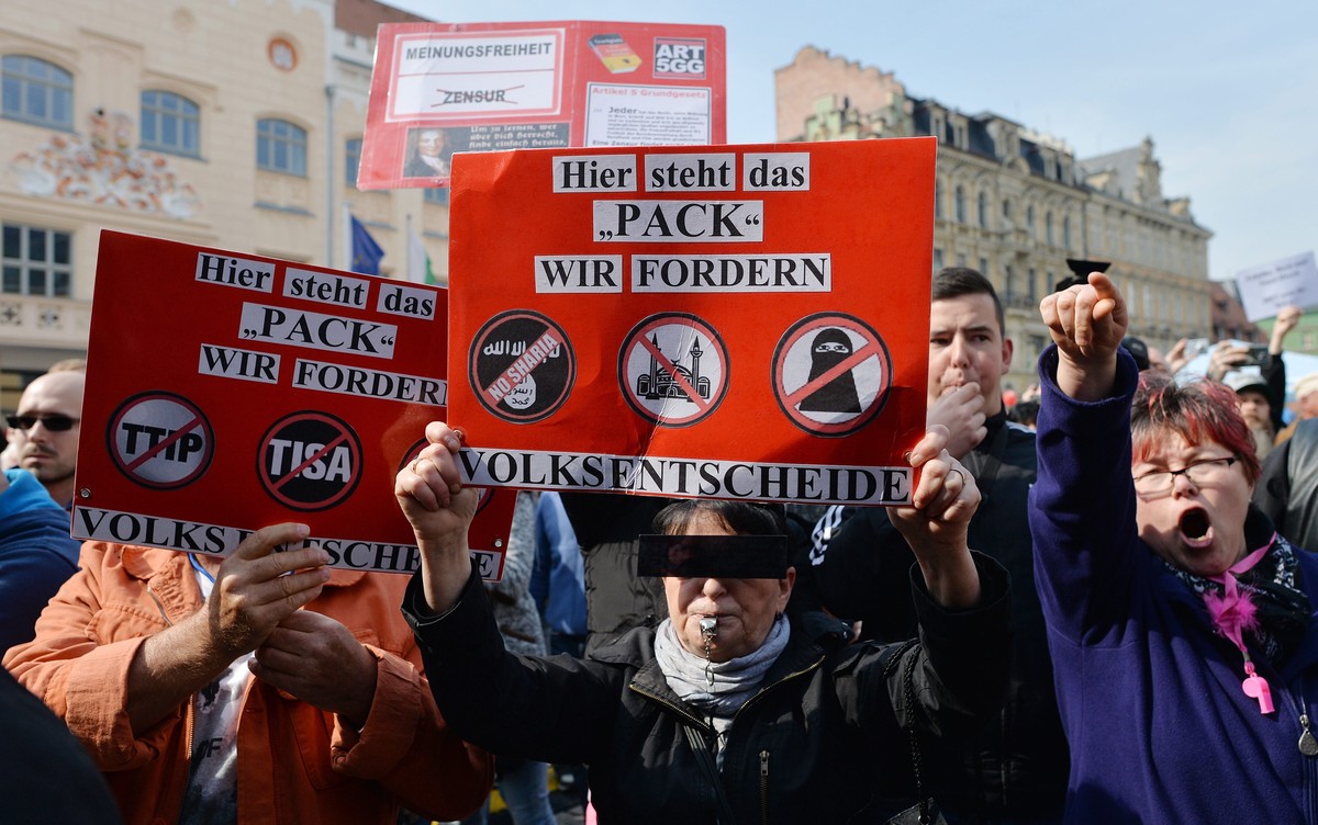 Die neue Rechte protestiert in Zwickau gegen das geplante Freihandelsabkommen.