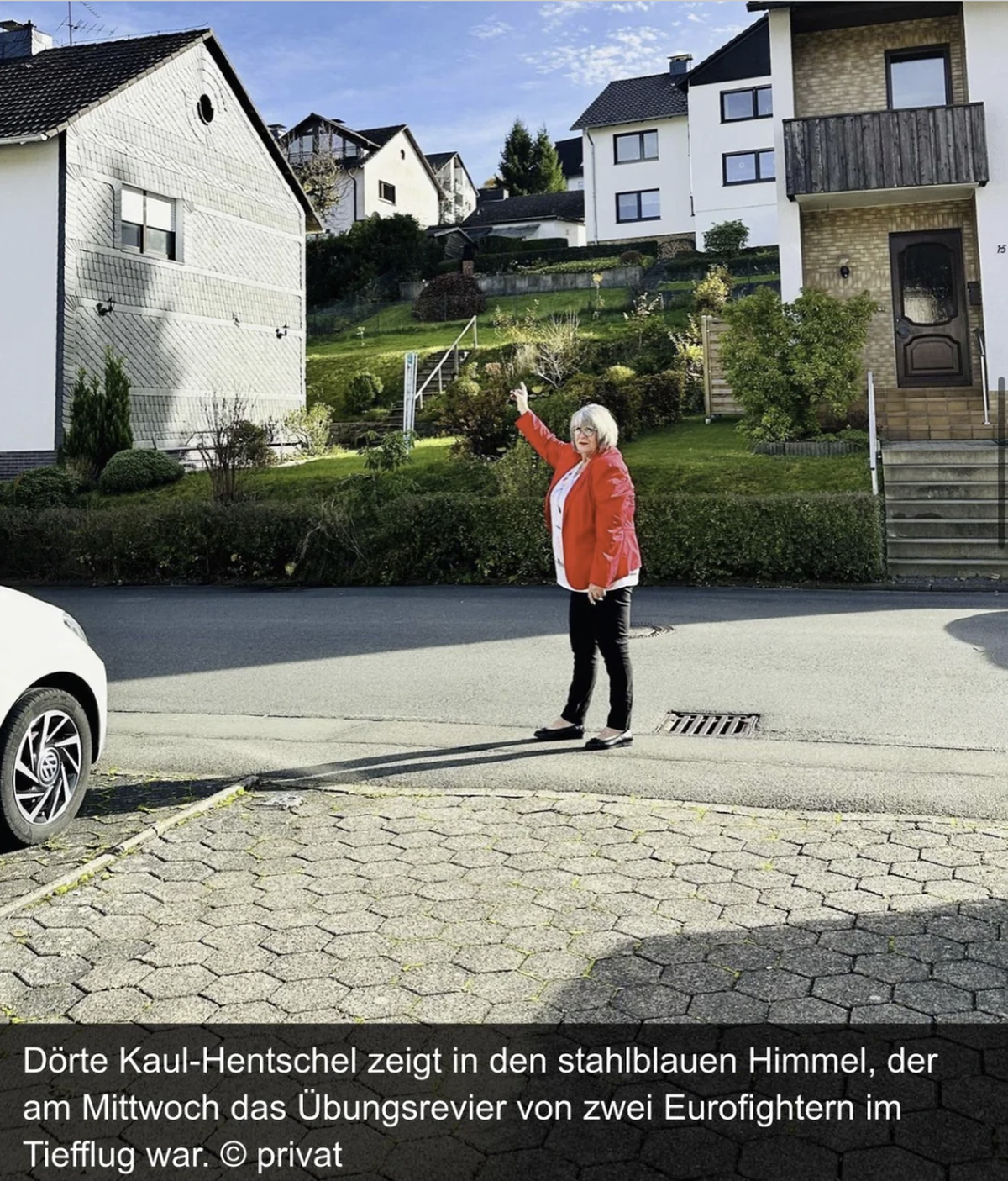 Rentner zeigen auf Dinge