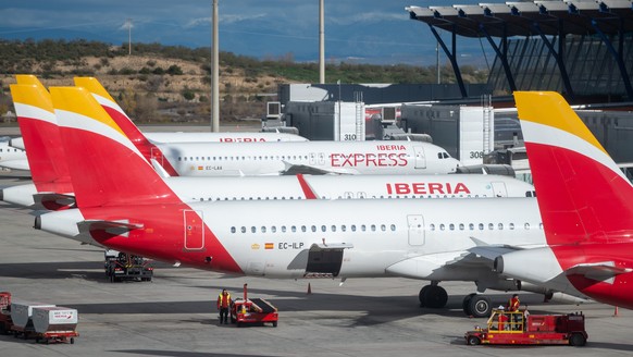 epa11060841 Spanish airline Iberia&#039;s airplanes on the tarmac during the second day of the airline&#039;s ground handling workers strike at Alfonso Suarez Madrid-Barajas International airport in M ...