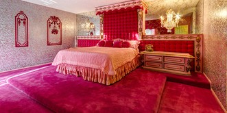 Diese unglaubliche Zeitkapsel von 1969 steht zum Verkauf und wir würden soooo gerne dort wohnen