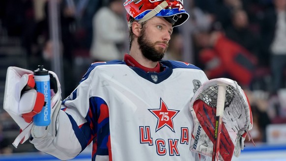 Russia Ice hockey, Eishockey Kontinental League Metallurg - CSKA 8168835 18.04.2022 CSKA™s goaltender Ivan Fedotov drinks water during the Kontinental Hockey League final play-off ice hockey match bet ...