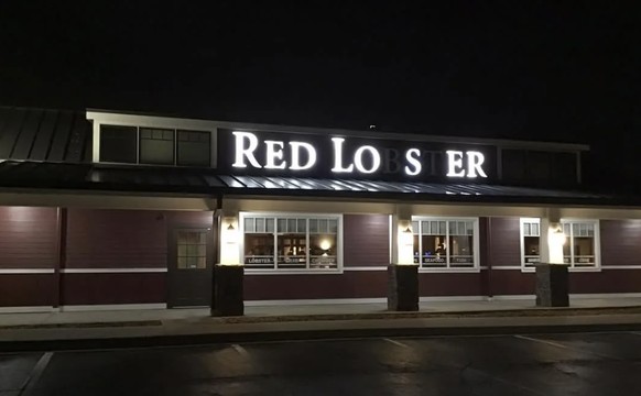 LED Leucht Schriften, die kaputt sind und einen total neuen Sinn ergeben