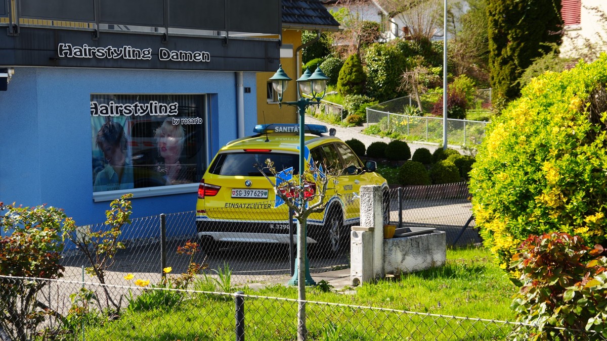 Zwei der verletzten Personen erlitten schwere Verletzungen.