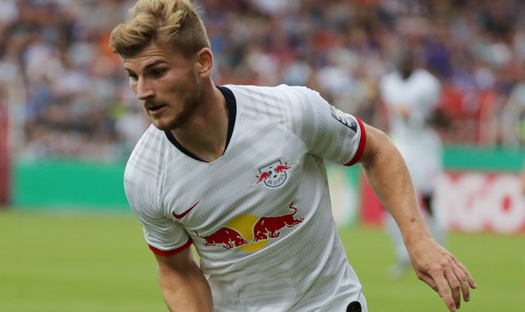 epa07768398 Leipzig's Timo Werner in action during the German DFB Cup 1st round soccer match between VfL Osnabrueck and RB Leipzig in Osnabrueck, Germany, 11 August 2019. EPA/FOCKE STRANGMANN CONDITIO ...
