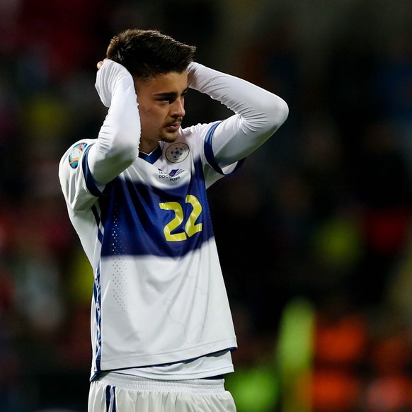 epa07997117 Edon Zhegrova of Kosovo shows his dejection after the UEFA EURO 2020 qualifier soccer match between Czech Republic and Kosovo in Plzen, Czech Republic, 14 November 2019. EPA/MARTIN DIVISEK