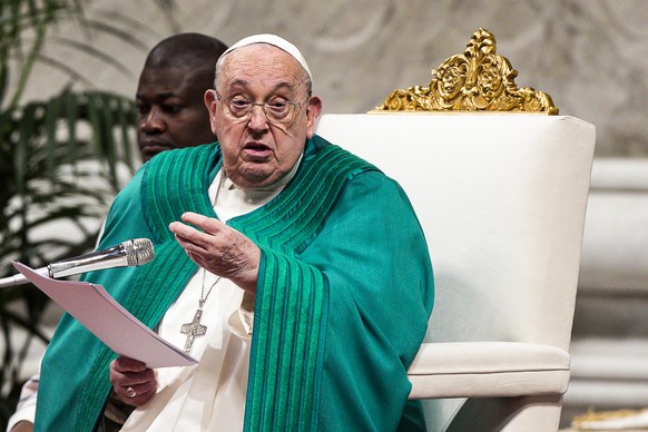 epa11854014 Pope Francis presides over Holy Mass for the Sunday of the Word of God and the Jubilee of the World of Communications in Saint Peter&#039;s Basilica, Vatican City, 26 January 2025. EPA/ANG ...