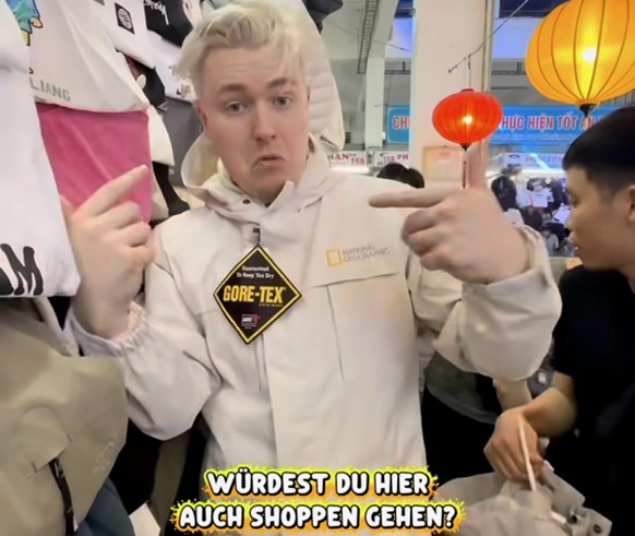 Teure Markenjacke für 15 Franken? Laut Fabian Egger alias «Der Praktikant» sind solche Schnäppchen in Vietnam problemlos zu finden. Doch die Sache hat einen Haken.