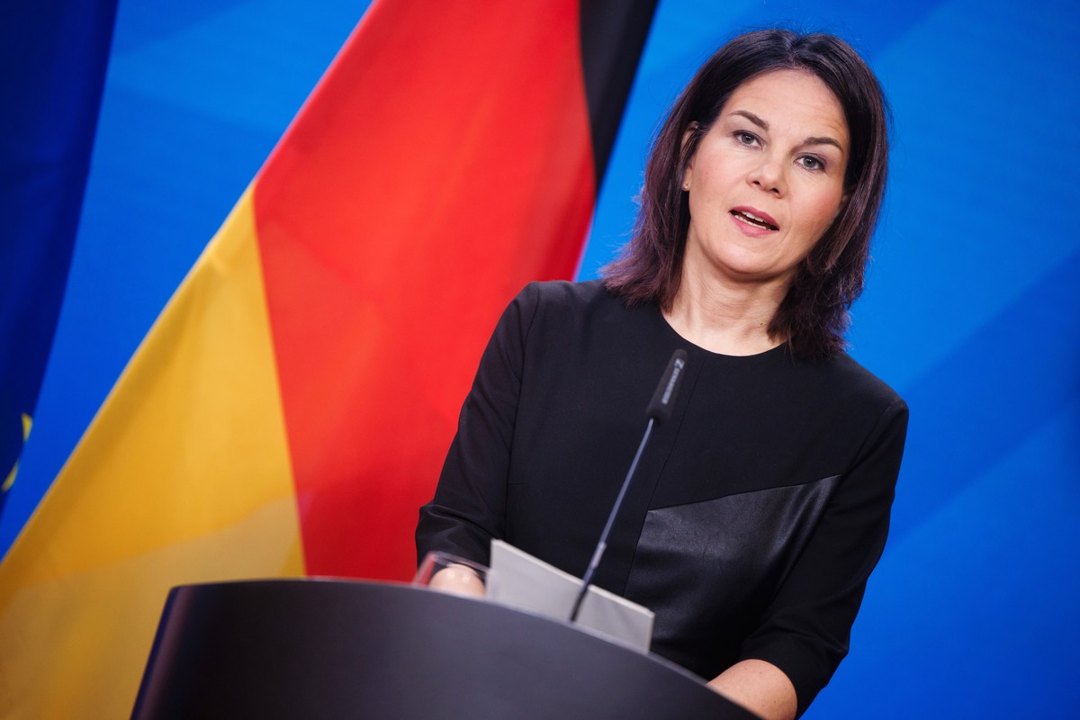 epa11031089 German Foreign Minister Annalena Baerbock speaks during a joint press conference with Lebanese caretaker foreign minister at the Foreign Ministry in Berlin, Germany, 15 December 2023. Germ ...