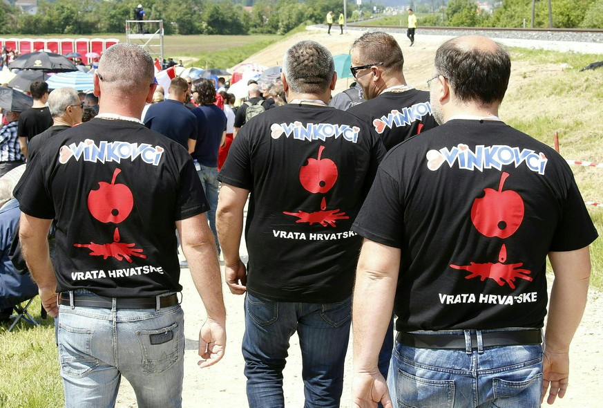 Kroaten-Gedenktreffen am Loibacher Feld am Samstag, 12. Mai 2018 in Bleiburg. Das Treffen steht wegen des Bezugs auf das faschistische Ustascha Regime unter Kritik. (KEYSTONE/APA/APA/GERT EGGENBERGER)