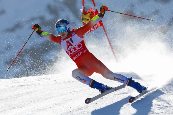 Switzerland&#039;s Marco Odermatt speeds down the course during an alpine ski, men&#039;s World Cup giant slalom, in Soelden, Austria, Sunday, Oct. 27, 2024. (AP Photo/Alessandro Trovati)