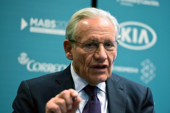 epa06028183 US journalist Bob Woodward attends to a master class conference entitled Management &amp; Bussiness Summit organizated by AtresMedia about the profession held in Madrid, Spain on 14 June 2 ...