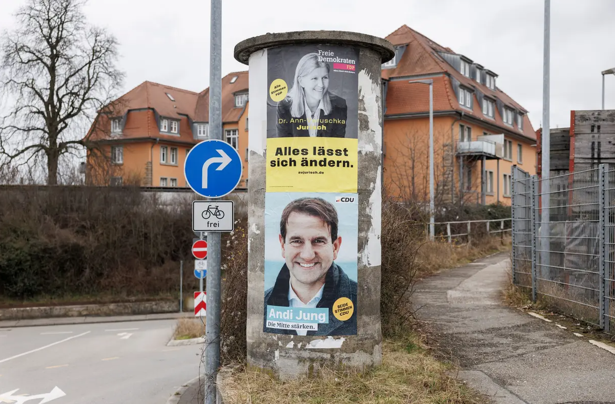 Wahlplakate der CDU und FDP in Singen.