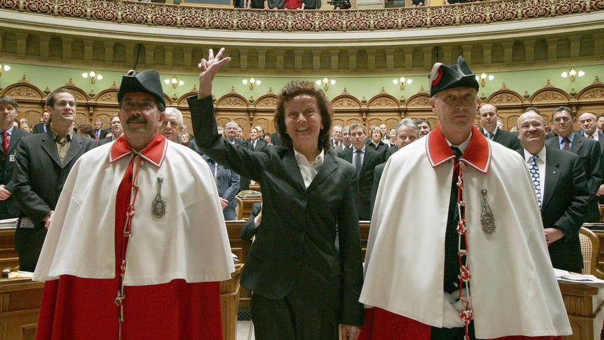 Im Dezember 2007 nahm EWS die Wahl in den Bundesrat an.