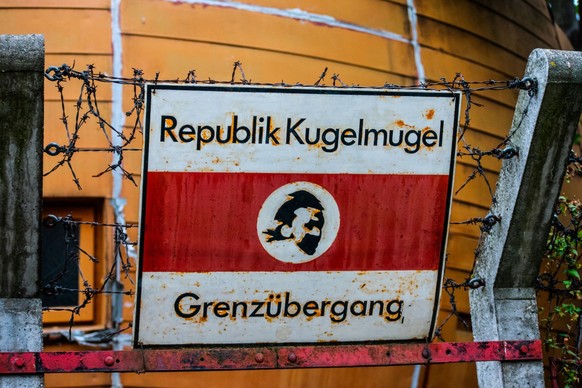 Self proclaimed state at Vienna prater, Signboard to an imaginary republic located at Vienna prater park which is a self proclaimed not recognized state territory that has become a tourist attraction