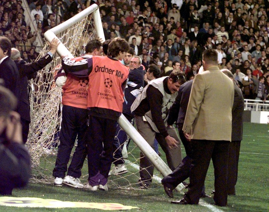 01.04.1998: Jauch und Reif lassen beim Torfall von Madrid jeden Aprilscherz alt aussehen