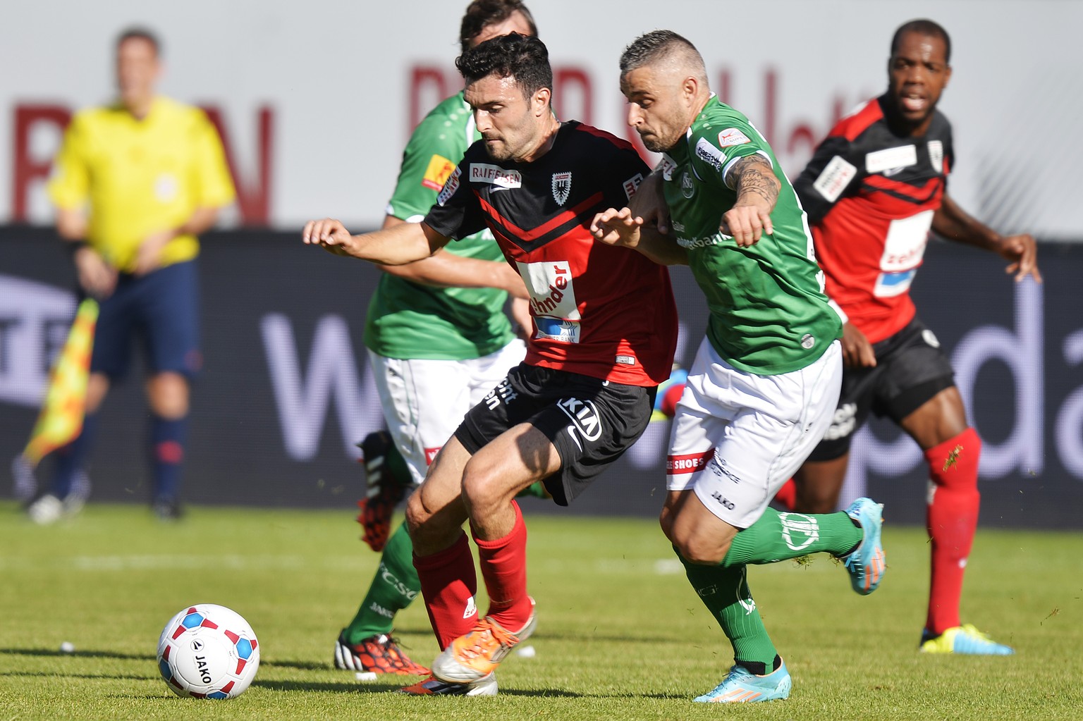 Torschütze Luca Radice und Mario Mutsch müssen sich mit einem Punkt zufrieden geben.&nbsp;