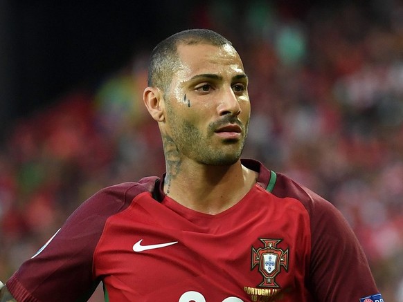 epa05376166 Ricardo Quaresma of Portugal reacts during the UEFA EURO 2016 group F preliminary round match between Portugal and Austria at Parc des Princes in Paris, France, 18 June 2016.....(RESTRICTI ...