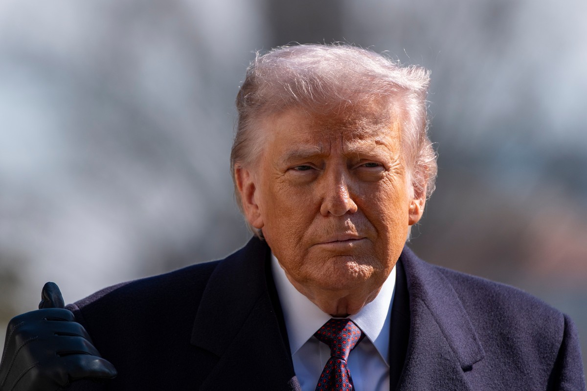 President Donald Trump walks to speak with reporters before departing on Marine One from the South Lawn of the White House, Friday, Feb. 27, 2026, in Washington. (AP Photo/Alex Brandon)
Donald Trump