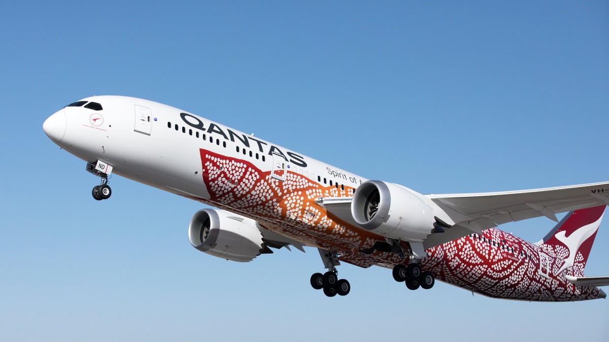 epa06626410 A handout photo made available by Australian carrier Qantas on 24 March 2018 shows Qantas 787-9 Dreamliner 'Emily Kame Kngwarreye'. Qantas will launch their first non-stop flight ...
