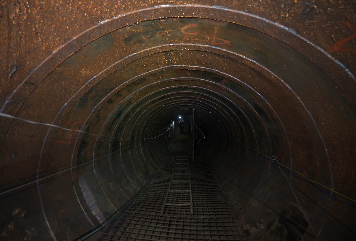 epa11034257 A photo taken while embedded with the Israeli Army shows a tunnel 400 meters away from the Erez crossing between Gaza and Israel, in the Palestinian town of Beit Hanun, northern Gaza Strip ...