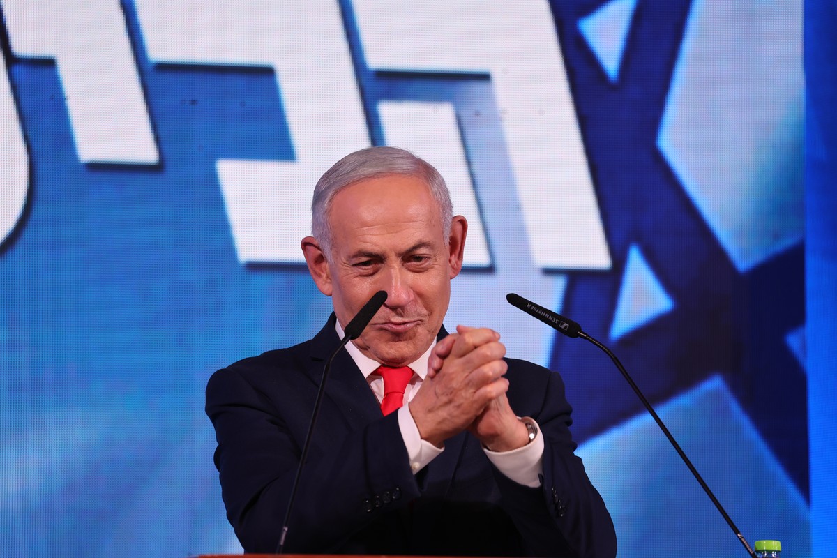 epa13335701 Israeli Prime Minister Benjamin Netanyahu gestures while addressing supporters during a Likud party election event in Jerusalem, 28 October 2026. Israelis headed to the polls in the first  ...