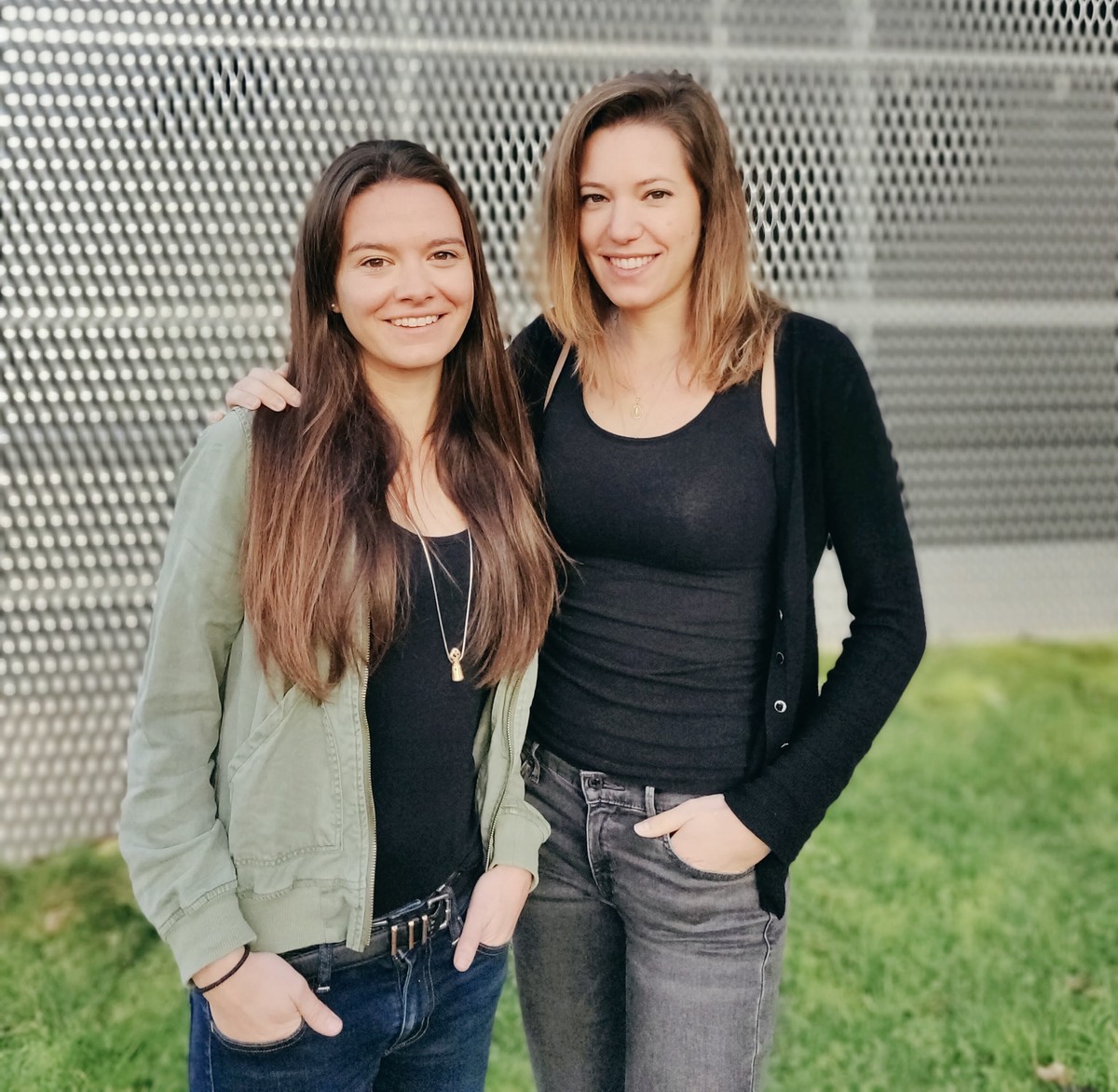 Die beiden Gründerinnen Naomi MacKenzie und Anastasia Hofmann.