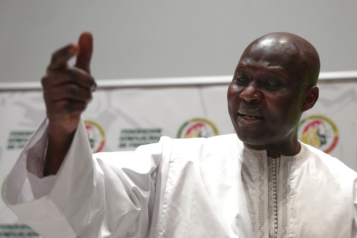 Abdoulaye Fall, president of the Senegalese soccer federation attends a press conference in Dakar, Senegal, Thursday, March 19, 2026. (AP Photo/Misper Apawu)
AFCON Title Overturned Reax