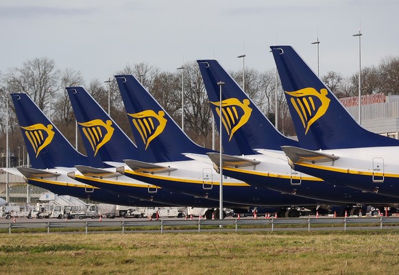 epa10393817 Ryanair airplanes on the tarmac as Ryanair cabin crew based in Belgium are on strike at Brussels south airport in Charleroi, Belgium, 07 January 2023. A second round of strikes by Belgium- ...
