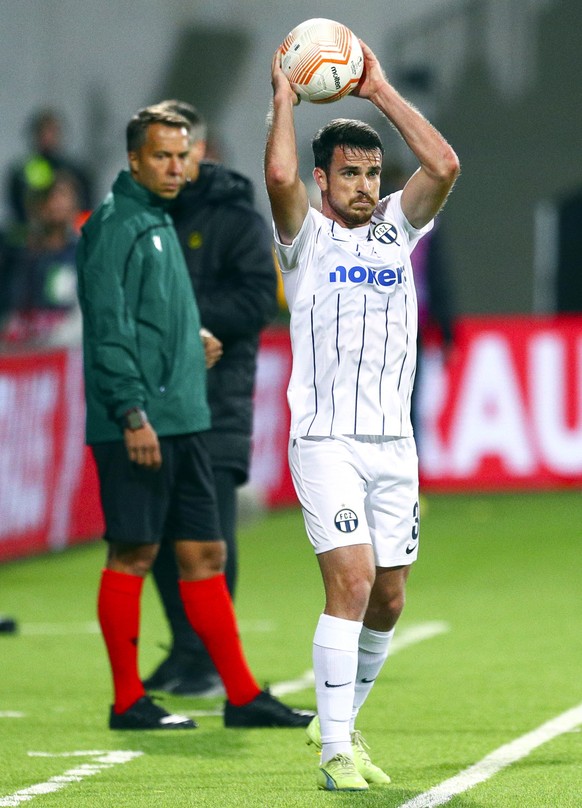 epa10186898 FC Zurich&#039;s Mirlind Kryeziu takes a throw-in during the UEFA Europa League group stage match between Bodo/Glimt and FC Zurich in Bodo, Norway, 15 September 2022. EPA/Mats Torbergsen N ...