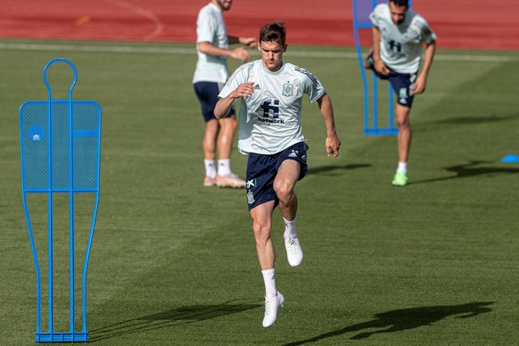 epa09239784 Spanish national soccer team player Diego Llorente attends a training session at Las Rozas Soccer City facilites in Madrid, Spain, 31 May 2021. Spain will face Portugal in an international ...