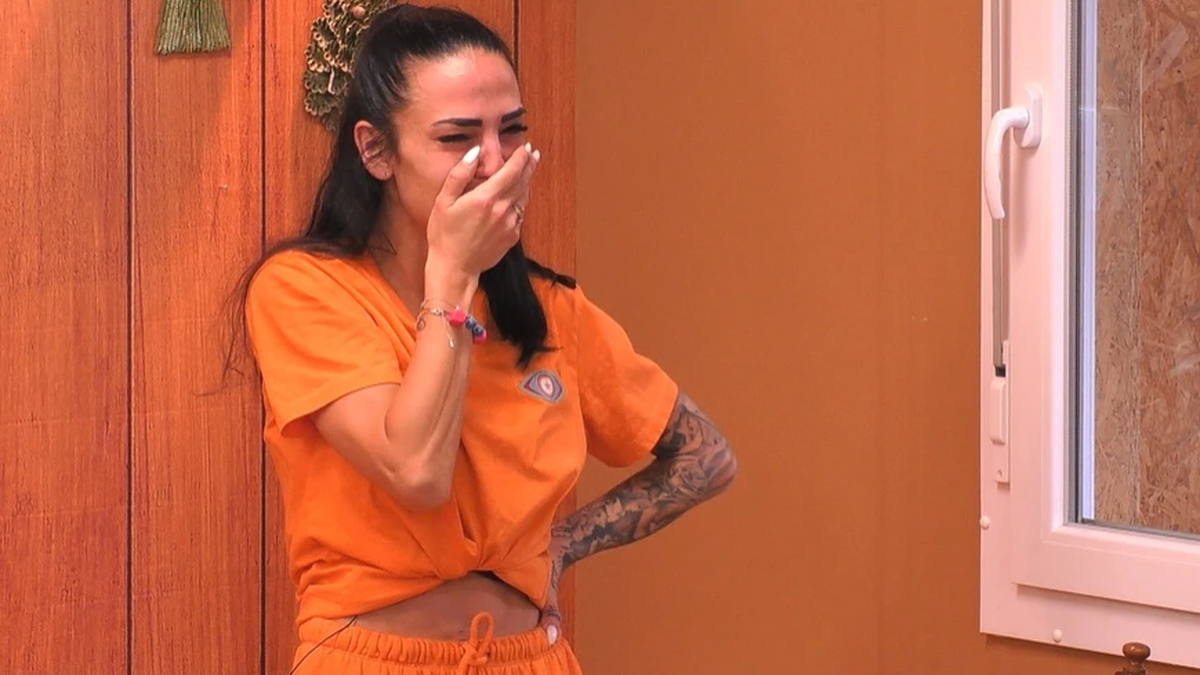 A suíça Elena Miras deixa o “Big Brother das celebridades”
 #ÚltimasNotícias #Suiça
