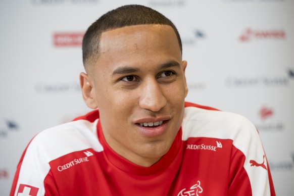 ARCHIVBILD ZUM LEIHWEISEN WECHSEL VON LEO LACROIX ZUM FC BASEL, AM MITTWOCH, 31. JANUAR 2018 - Swiss defender Leo Lacroix, speaks during a press conference before a training session of Switzerland&#03 ...