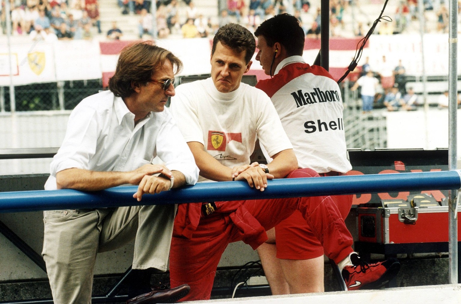 Bildnummer: 06989664 Datum: 27.08.1997 Copyright: imago/Milestone Media
Michael Schumacher (Ferrari, Mitte) mit Ferrari Pr