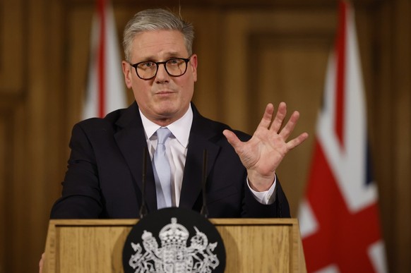 epa11745589 Britain&#039;s Prime Minister Keir Starmer holds a press conference on migration in Downing Street in London, Britain, 28 November 2024. According to the Office for National Statistics (ON ...