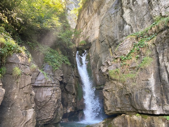 Das seit Ende Juni in den Giessbachfällen in Brienz BE vermisste Kleinkind ist tot aufgefunden worden.
