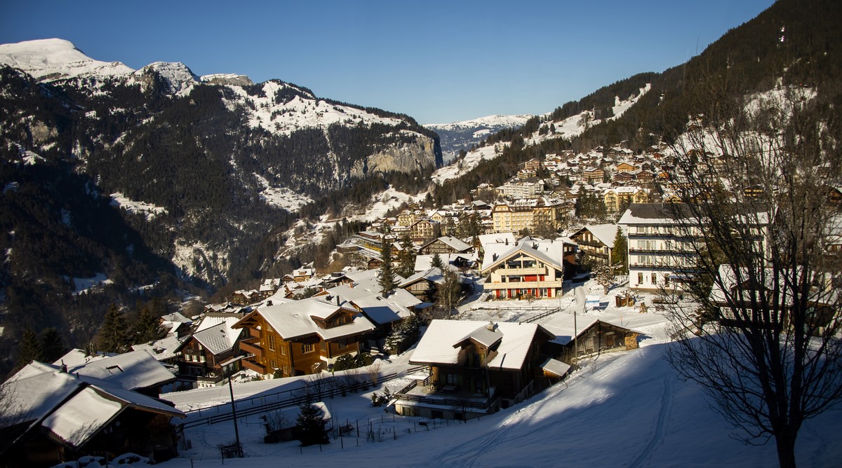 epa08931285 A general view of the mountain village while preperations for the FIS Alpine Skiing World Cup in Wengen make progress amid the Coronavirus disease (Covid-19), in Wengen, Switzerland, 11 Ja ...