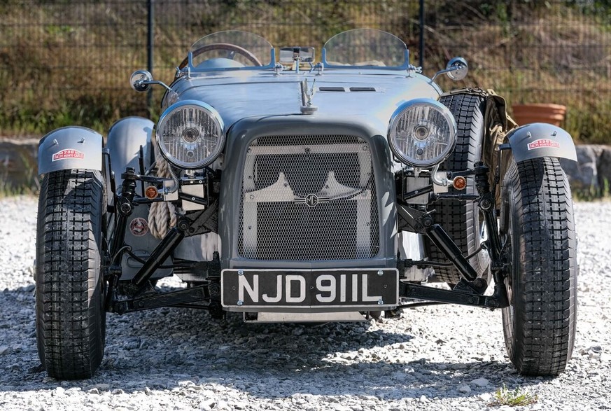 MG NG Prewar Special Recreation Aluminium (1973)
https://www.zwischengas.com/de/inserat/MG-NG-Prewar-Special-Recreation-Aluminium-1973/154a67a2-6345-4af9-935e-a8e3d8cbcce5.html