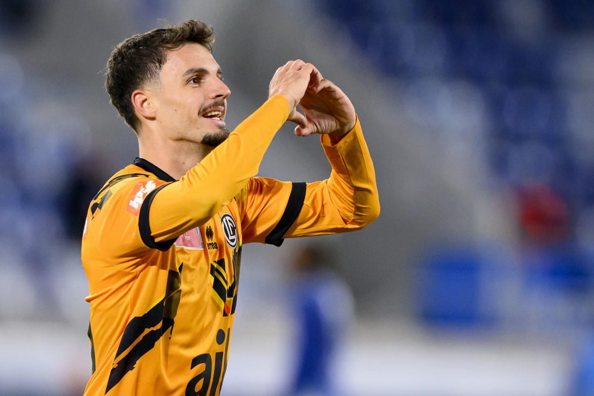 Le milieu luganais Uran Bislimi celebre son but du 0 a 3 lors de la rencontre de football de Coupe Suisse, 1/8 de finale, entre le FC Lausanne-Sport, LS, et le FC Lugano ce mercredi 1 novembre 2023 au ...