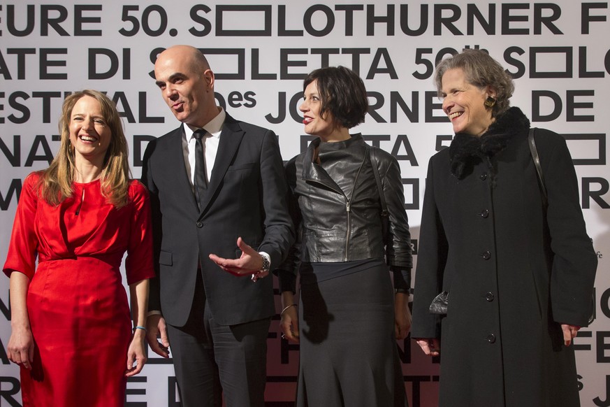 Seraina Rohrer, Direktorin Solothurner Filmtage, Bundesrat Alain Berset, seine Gattin Muriel Zeender-Berset und Christine Beerli, von links, Präsidentin Schweizerische Gesellschaft Solothurner Filmtag ...