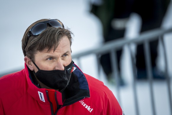 epa08930276 Urs Lehmann, President of the Swiss-Ski federation reacts during the second run of the Men&#039;s Slalom race at the FIS Alpine Skiing Ski World Cup in Adelboden, Switzerland, 10 January 2 ...