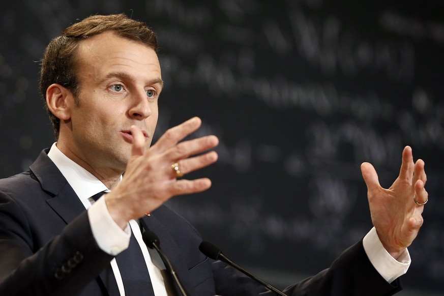 epa06635854 French President Emmanuel Macron delivers a speech during the Artificial Intelligence for Humanity event in Paris, France, 29 March 2018. EPA/ETIENNE LAURENT/ POOL MAXPPP OUT