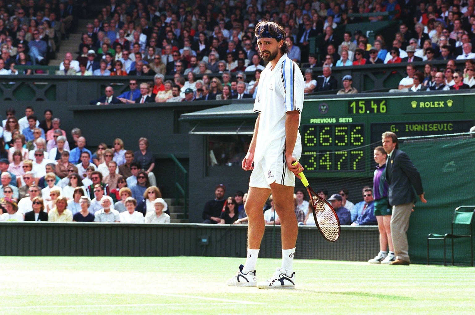 GORAN IVANISEVIC Croatian Tennis Player Seen at the 1998 Wimbledon Championships COMPULSORY CREDIT: UPPA/Photoshot Photo UHY 015018/D-29 03.07.1998 GORAN IVANISEVIC Croatian Tennis Player Seen at the  ...