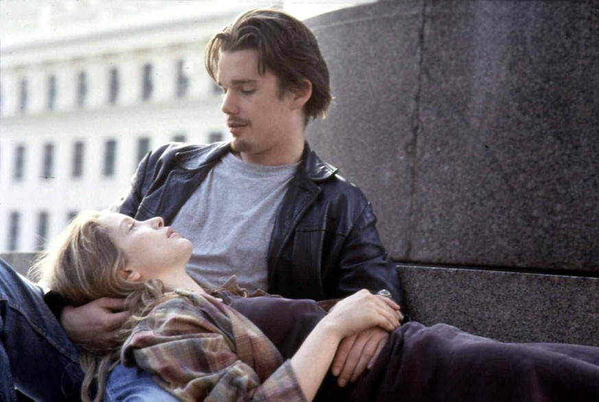 Ethan Hawke, Julie Delpy Jesse (Ethan Hawke) und Celine (Julie Delpy), beide auf der Durchreise, verbringen eine gemeinsame Nacht in Wien. 1995 UnitedArchives01188053 Ethane Hawke Julie Delpy Jesse ...