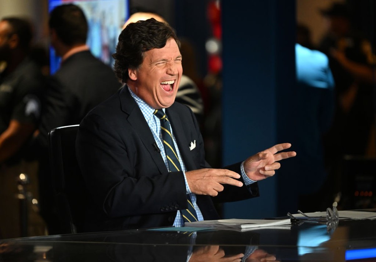 HOLLYWOOD, FLORIDA - NOVEMBER 17: Tucker Carlson during 2022 FOX Nation Patriot Awards at Hard Rock Live at Seminole Hard Rock Hotel &amp; Casino Hollywood on November 17, 2022 in Hollywood, Florida.  ...