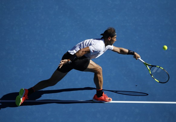 epa05737495 Rafael Nadal of Spain in action against Alexander Zverev of Germany during their Men&#039;s Singles third round match at the Australian Open Grand Slam tennis tournament in Melbourne, Vict ...