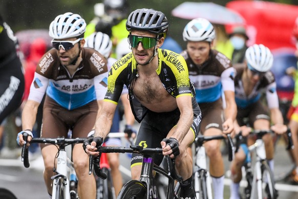 Britain&#039;s Simon Yates competes during the third stage of the Giro d&#039;Italia, tour of Italy cycling race from Enna to Etna, Sicily, Monday, Oct. 5, 2020. (Marco Alpozzi/LaPresse via AP)