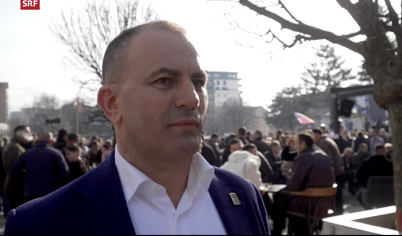 Der Zürcher Unternehmer Ramadusch Emini kandidiert im Kosovo für einen Sitz im Parlament.