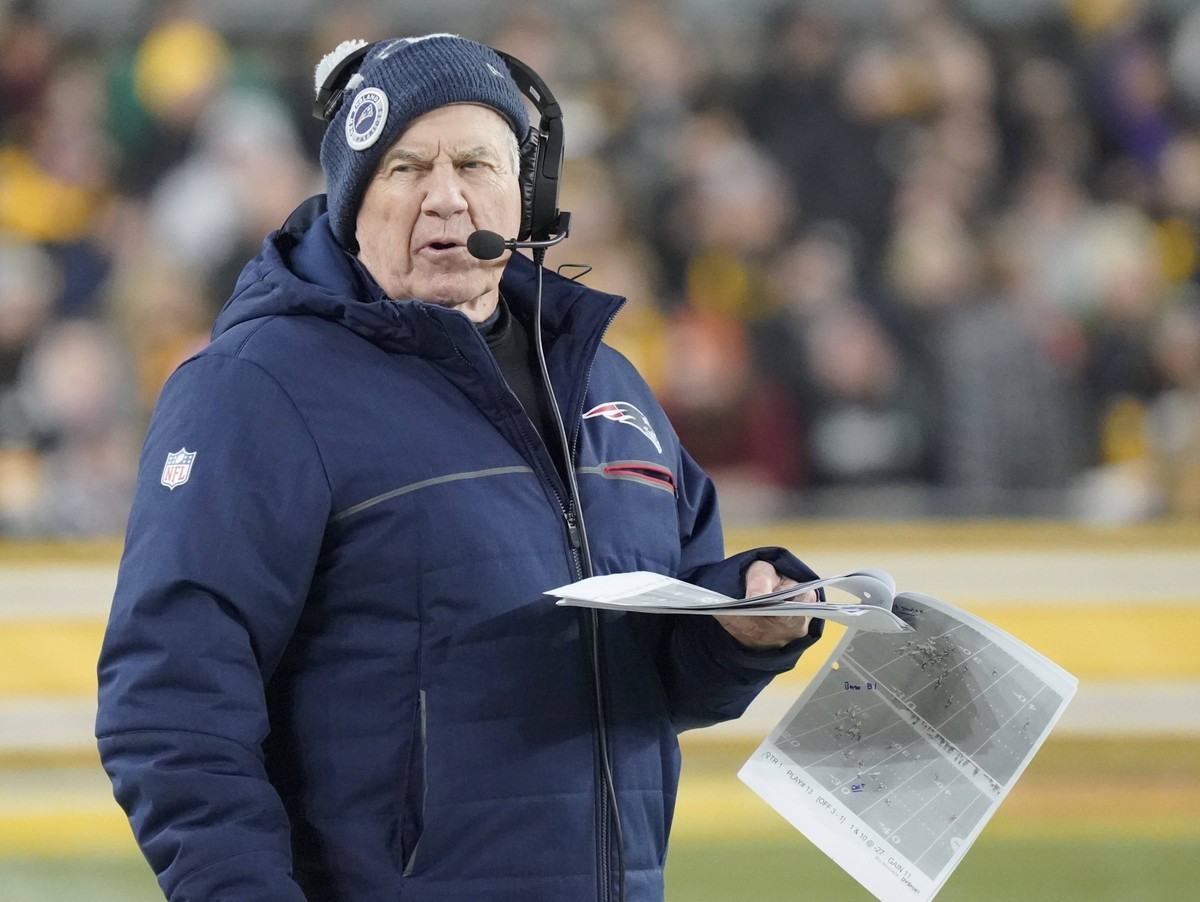 December 7, 2023, blank, blank, USA: Dec. 7, 2023: Bill Belichick head coach during the Pittsburgh Steelers vs New England Patriots game in Pittsburgh PA at Acrisure Stadium. Brook Ward/ blank USA - Z ...