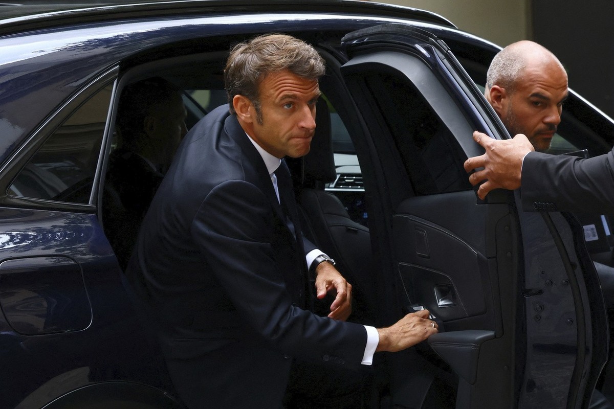 Nanterre: Macron est coincé après la mort de Nahel. Comment agir face aux émeutiers? Les options sécuritaires qui s'offrent au président français et à son gouvernement comportent toutes de gros r ...